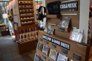 16859731959_e4d505e585_z